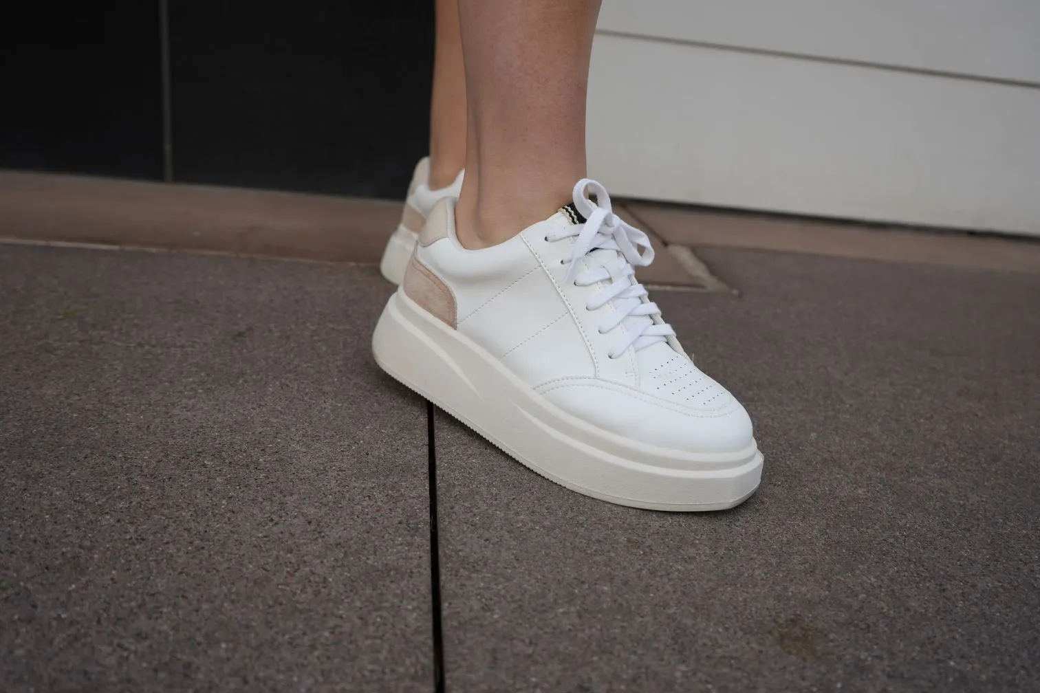 Beige Detail Contrast Platform Sneaker