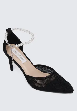 Poppy Comfy Heels In Black